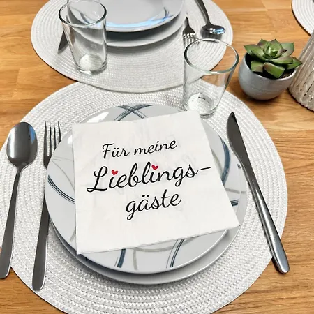 Flats Premium 5 Schlafzimmer 10 Bett Apartment, Smart Tv, Schreibtisch Apartamento Hamm (North Rhine-Westphalia)