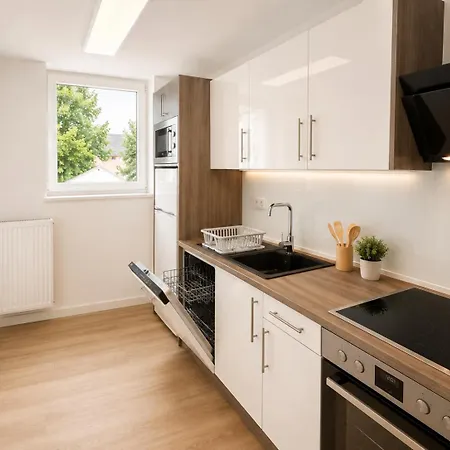 Flats Premium 5 Schlafzimmer 10 Bett Apartment, Smart Tv, Schreibtisch Apartamento Hamm (North Rhine-Westphalia)